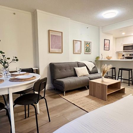 밴쿠버 Stunning Skyline Views In A Cozy And Stylish Abode 아파트 외부 사진