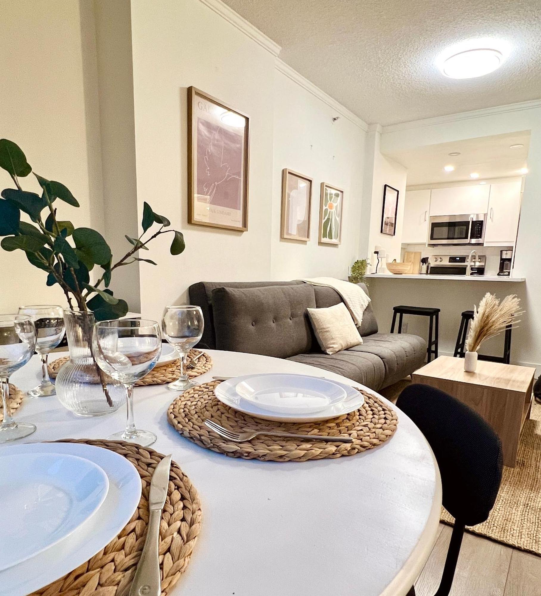밴쿠버 Stunning Skyline Views In A Cozy And Stylish Abode 아파트 외부 사진
